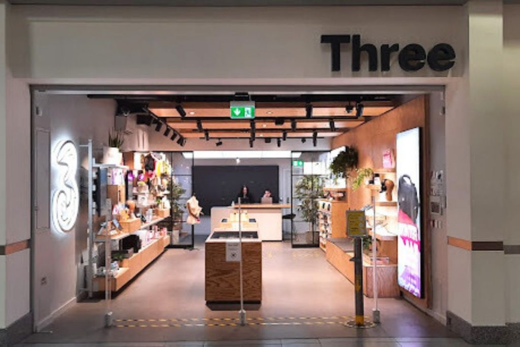 Three Ireland store at Crescent Shopping Center